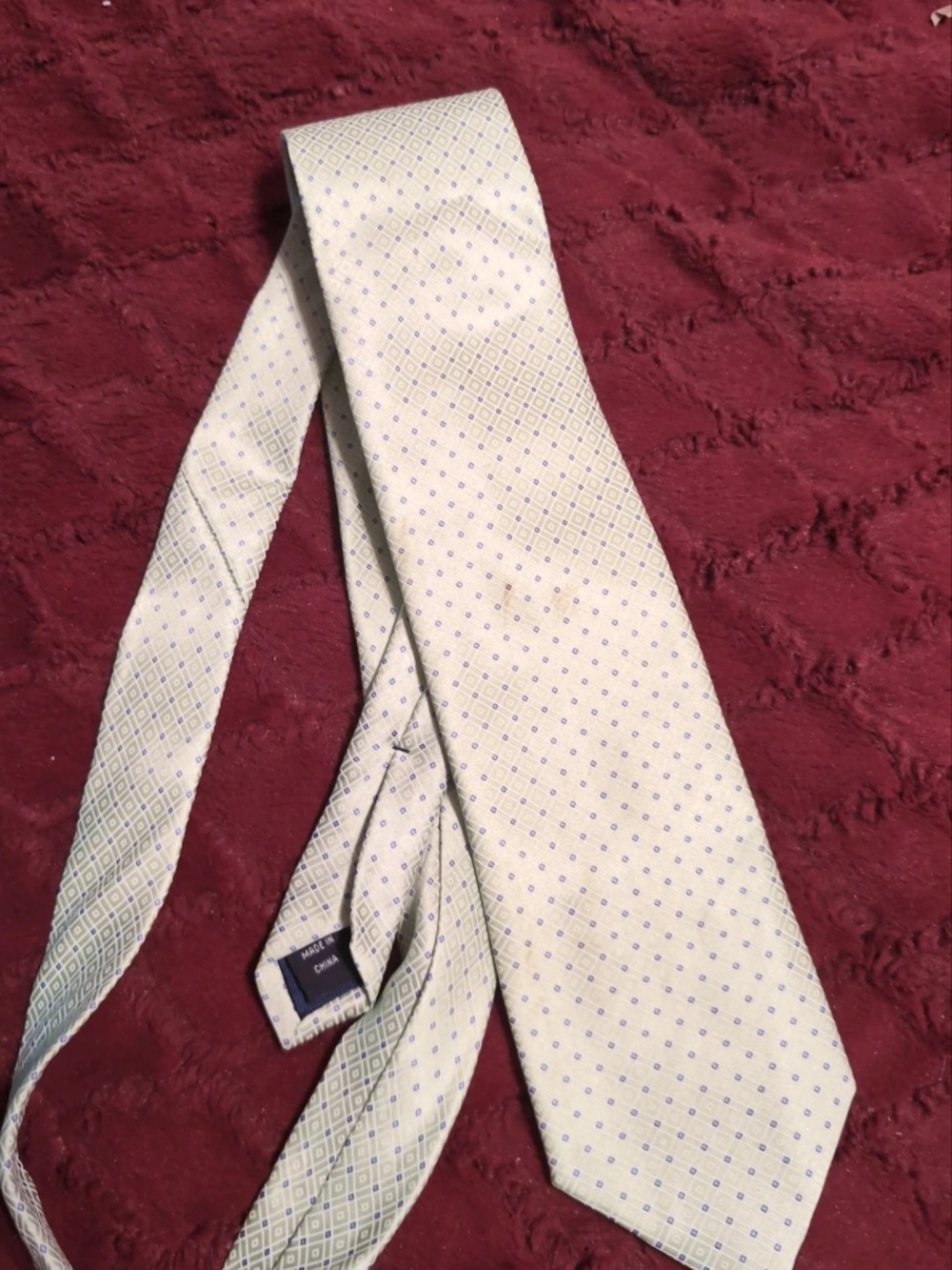 Izod Cream Silk Tie with Light Blue Micro Dots